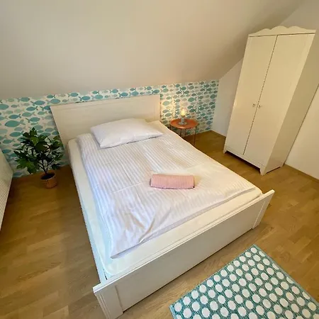Rózsa 19 Badacsony Apartman *
