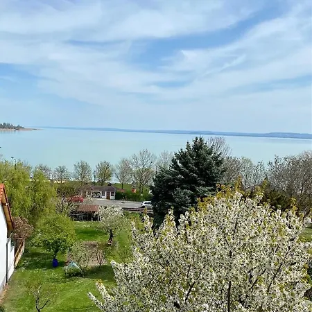Rózsa 19 Badacsony