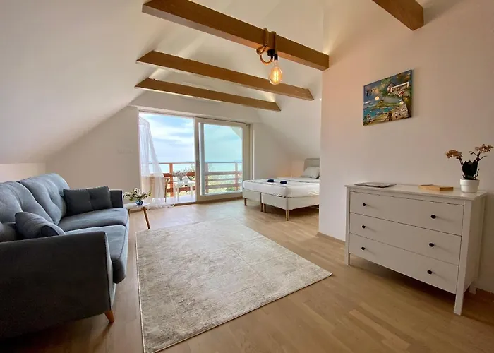 Rozsa 19 Badacsony * 바다초니토마이