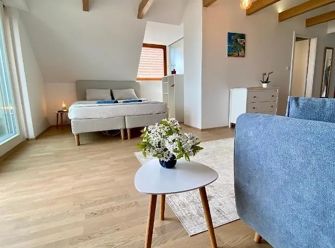 Rozsa 19 Badacsony 아파트 *