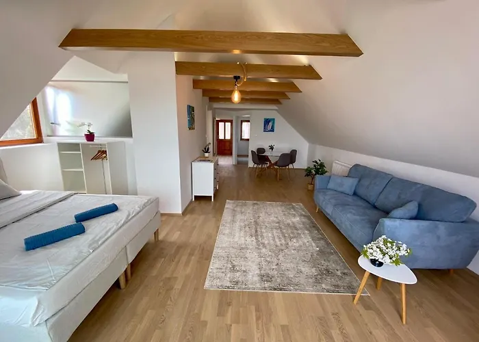 Rozsa 19 Badacsony *